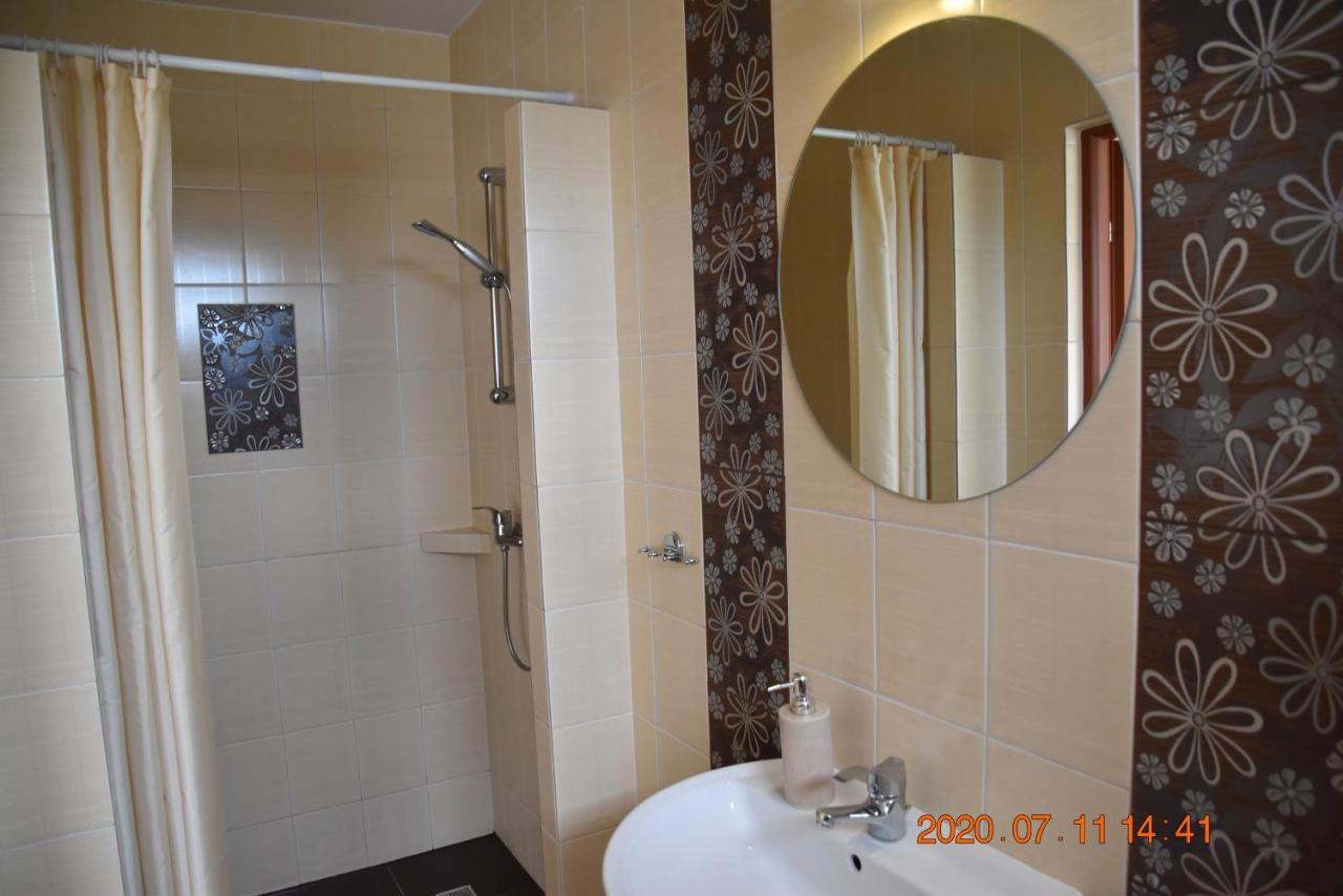 Apartamenty Przy Basenie Blisko Morza Brown Puck Bagian luar foto